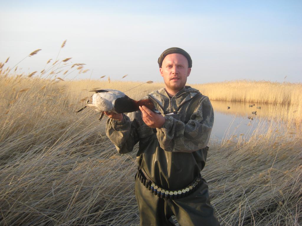 Родственник с первым своим красноголовиком
